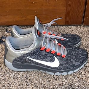NIKE FREE 5.0 TR